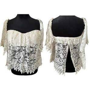 Windsor | White Crochet off the shoulders open back top size M